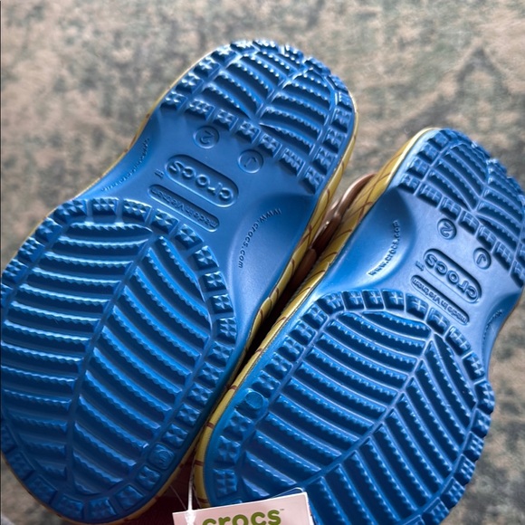 Woody Crocs - Picture 2 of 2